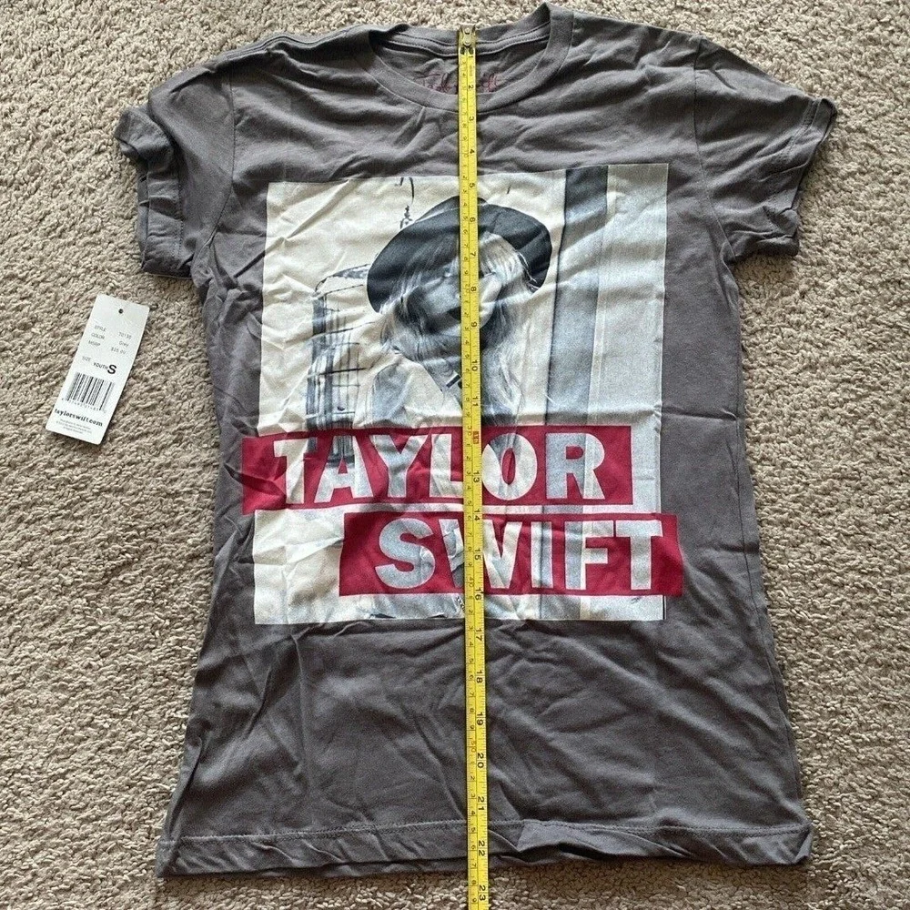 NEW Taylor Swift 2012 Official Red Grey Tee T-shirt Youth‎ Size Small - Picture 8 of 12